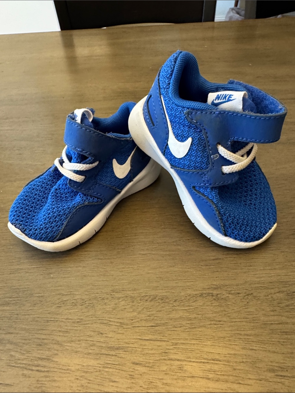 Nike Blue and White Toddler Sneakers with Hook-and-Loop Strap